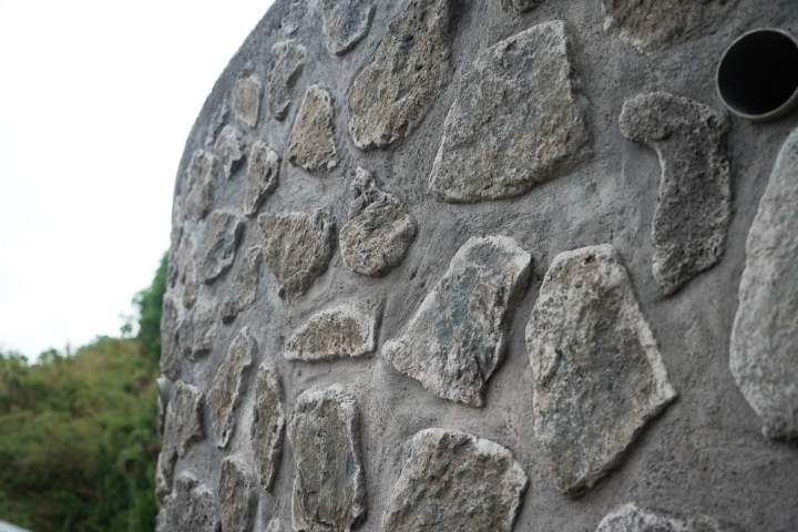 Pose de mur en moellon
